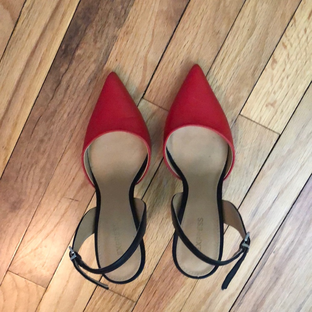 Two tone black and red pointed sling back heels